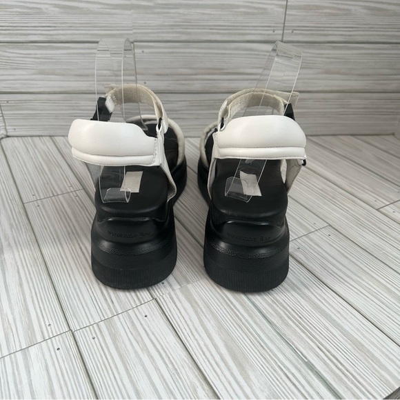 Suzanne Rae Velcro white womens sandals - Picture 4 of 8